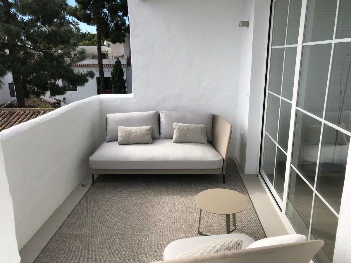 Modern Apartment Puente Romano Марбеля Екстериор снимка