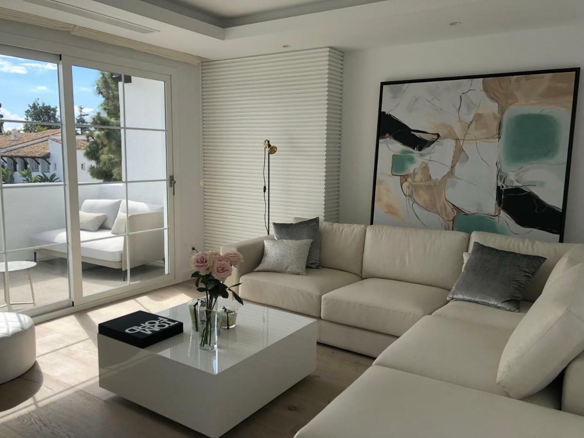 Modern Apartment Puente Romano Марбеля Екстериор снимка