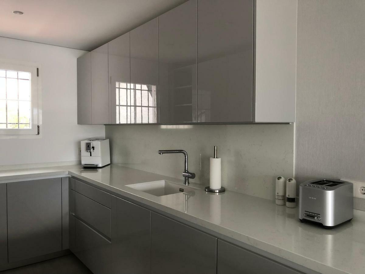 Modern Apartment Puente Romano Марбеля Екстериор снимка